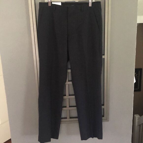 NWT Calvin Klein straight fit flat front dress pants slacks. Size 32w 30l - Picture 1 of 4